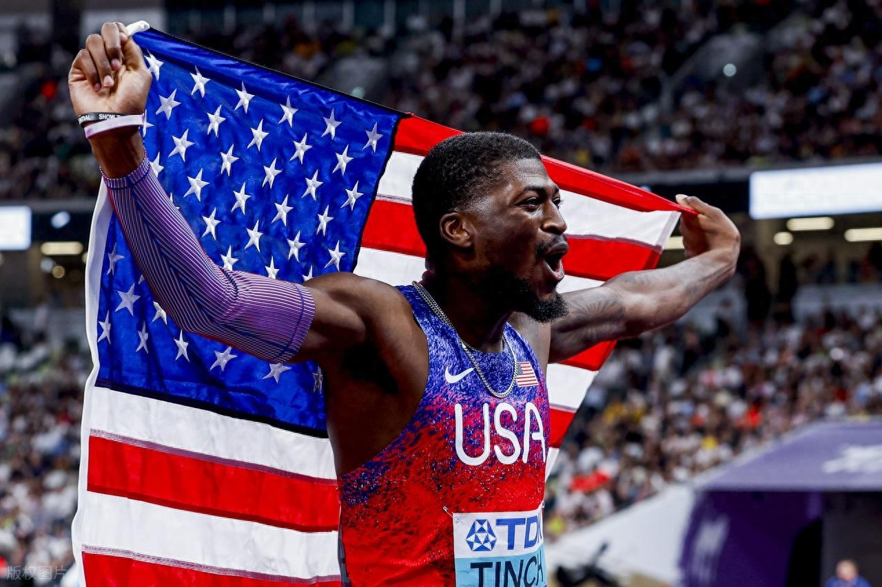 中国裁判阵,容首次亮相,亚洲杯男足,乐鱼体育,乐鱼体育,LeYu,Sports,乐鱼体育官网