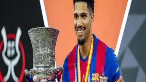 巴萨盛宴之夜：进球荒与天才独秀并存